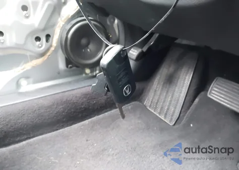 2005 Acura Rl 3.5 z USA, uszkodzony, nr VIN JH4KB16565C008121